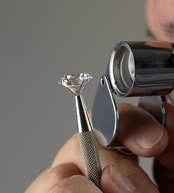 Certificati per diamanti: guida ai certificati gemmologici | MV Luxury Group