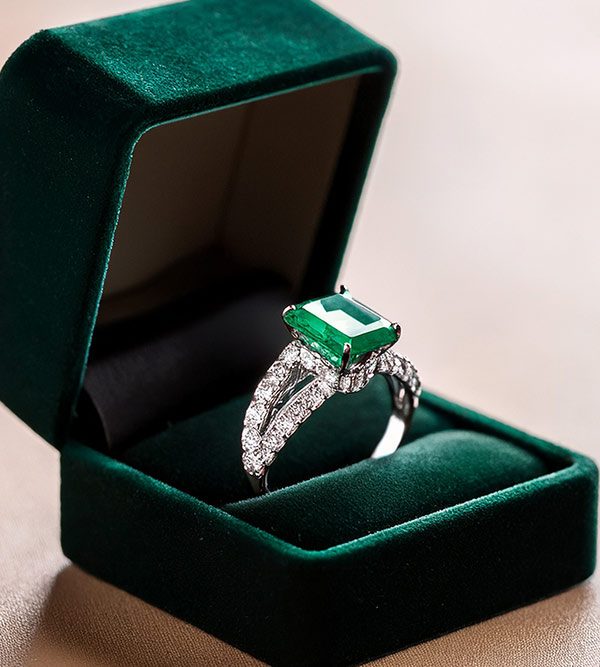 Prezzo smeraldo al grammo: valore prezzo al grammo smeraldo | MV Luxury Group