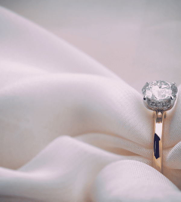 Compro diamanti e servizio acquisto diamanti professionale | MV Luxury Group